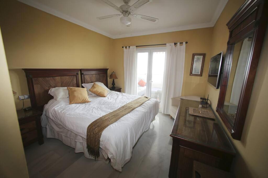 Stylish, Spacious With Sea View Appartement